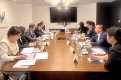 越南财政部代表团会见美国金融机构与投资者。图自越南财政部