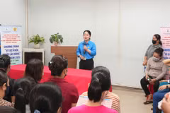 胡志明市劳动联合会副主席阮氏金鸾。图自越通社