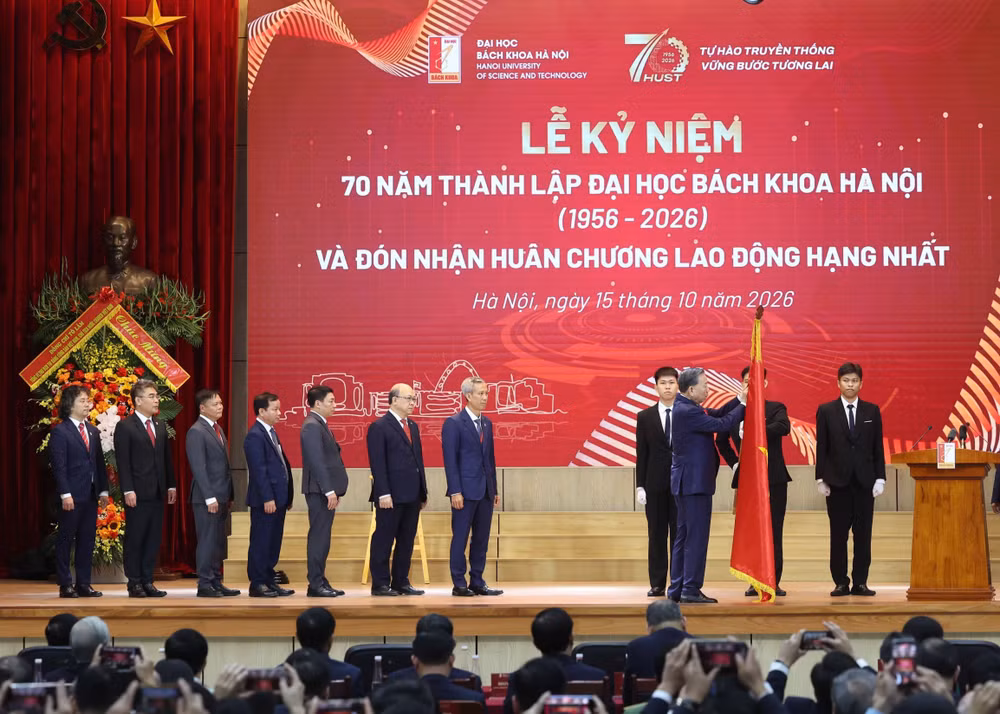 potal-tong-bi-thu-chu-tich-nuoc-to-lam-du-le-ky-niem-70-nam-thanh-lap-dai-hoc-bach-khoa-ha-noi-9089111.jpg