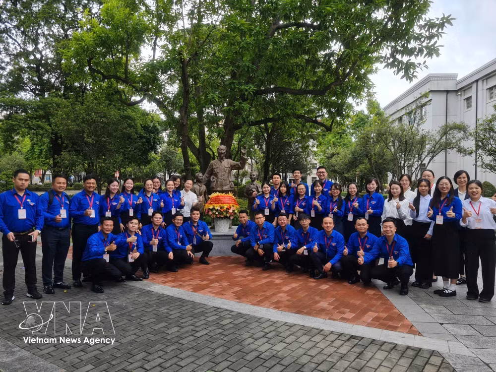 vnanet-potal-thanh-nien-viet-nam-trung-quoc-tiep-noi-tinh-huu-nghi-chung-tay-mo-ra-tuong-lai-8970724.jpg