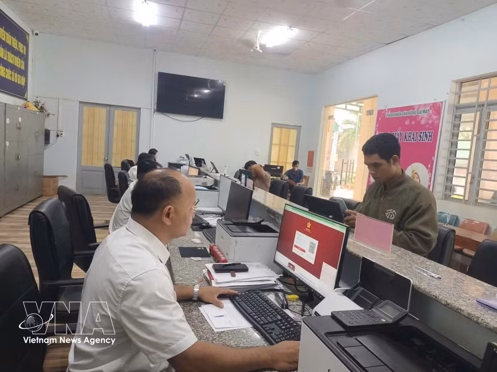 vnanet-potal-dua-cong-nghe-so-den-gan-dong-bao-thieu-so-bien-gioi-dong-nai-8855555.jpg