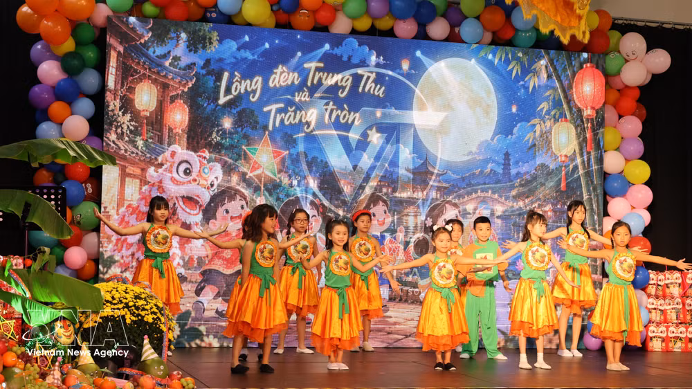 vnanet_potal-cong-dong-nguoi-viet-tai-dresden-duc-to-chuc-tet-trung-thu-9037626.jpg