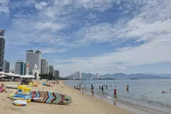 庆和省芽庄海滩。图自越通社
