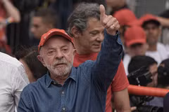 巴西总统路易斯·伊纳西奥·卢拉·达席尔瓦在2026年10月24日于圣保罗的竞选活动中。图自新华社/越通社