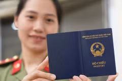 越南护照新款。图自dantri.com.vn