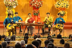 泰国艺术家在音乐节上表演。图自越通社