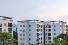 许多中低收入劳动者期盼获得稳定、价格合理的住所。图自Vietnam+