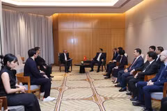 越南政府总理范明政会见印尼各家龙头企业领导