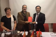 越南共产党与哥伦比亚共产党加强合作