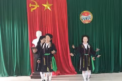 永福省山由族民歌颂姑荣获国家级非物质文化遗产证书