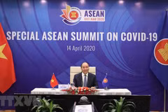组图: 越南以2020年东盟主席国身份主持东盟抗击新冠肺炎疫情特别峰会视频会议