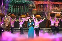 “共享一条河”特殊艺术晚会在河内举行
