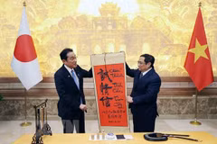 日本首相岸田文雄访问越南：真诚、亲情、信任