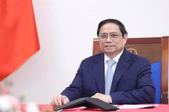 越南政府总理范明政与法国总理伊丽莎白·博尔内举行电话会谈