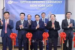 越南政府总理范明政出席FPT纽约办事处揭牌仪式