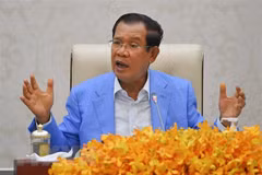 柬埔寨首相与东盟领导就地区问题进行讨论