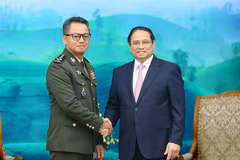 越南政府总理范明政会见柬埔寨副首相兼国防大臣迪西哈