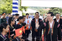 越南国家主席武文赏出席富安省民族大团结日活动