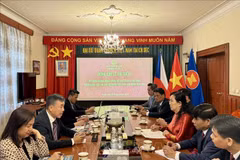 河南省工作代表团与越南驻捷克大使馆举行工作座谈。图自越通社