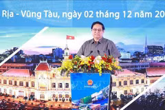 越南政府总理范明政在会议上发言。图自越通社