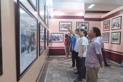 “武元甲大将与太原省定化安全区”资料图片展开展