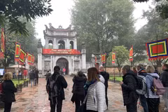 新型冠状病毒感染肺炎疫情：全国各旅游景点恢复正常开放 严格遵守疫情防控要求
