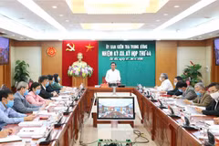 越共中央检查委员会第44次会议：提议给予原国防部副部长阮文献开除党籍处分