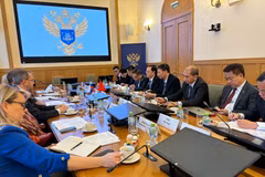 座谈会场景。图自越通社