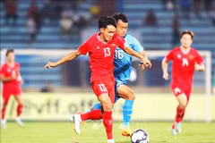 越南国家男足在 10月份 FIFA 排名中下降 3位。图自越通社