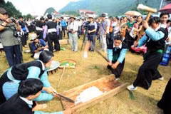 山罗省赫蒙族同胞欢庆独立日 。图自越南之声