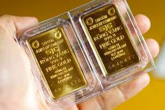 10月24日上午越南国内SJC金条卖出价稳定在8900越盾的水平。图自越通社