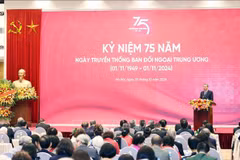 越共中央总书记苏林出席了中央对外部成立75周年庆祝活动并发表重要讲话。图自越通社