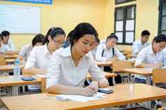 附图：2017年国家高中毕业和入学大学统一考试共有86​万多名考生报名参加。