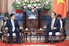 越南国家主席陈大光会见中国商务部长钟山