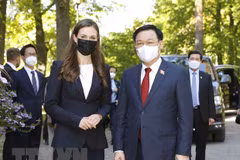 越南国会主席王廷惠圆满结束出席第五次世界议长大会、访问欧洲议会、比利时和芬兰之行