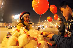 年初买盐——越南人大年初一习俗