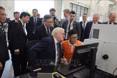德国总统施泰因迈尔造访越德大学