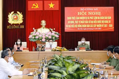 组图：越南公安力量竭尽全力确保选举安全
