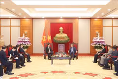 苏林总书记、国家主席会见大韩民国总统外交安全特别顾问张浩镇。图自越通社