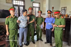 职能机关已对被告人梅黄执行逮捕令和住所搜查令。图自越通社