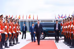 越南政府总理黎明兴及越南高级代表团离开首都金边，圆满结束对柬埔寨王国进行的正式访问。图自越通社