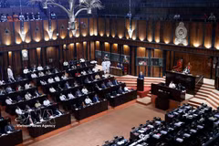 越共中央总书记、国家主席苏林在斯里兰卡议会发表演讲。图自越通社