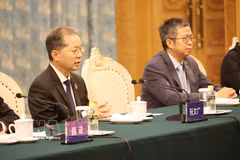 加强越中两国法院及司法机关合作