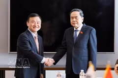 越南国会主席陈青敏会见三星电子联席首席执行官卢泰文。图自越通社