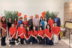 此次研讨会吸引许多青年参加。图自越通社