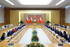 越南政府总理黎明兴与波兰总理唐纳德·图斯克举行会谈。图自越通社