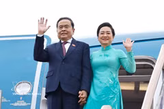 越南国会主席陈青敏偕夫人及越南高级代表团离开首尔，圆满结束对韩国的正式访问。图自越通社