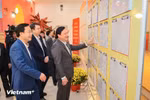 越南国会副主席阮克定对河内市选举准备工作开展检查指导工作。图自越通社