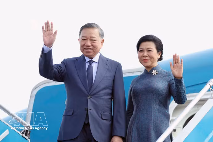 越共中央总书记、国家主席苏林偕夫人启程对俄罗斯进行国事访问、对法国进行正式访问并出席国际太空峰会。图自越通社 