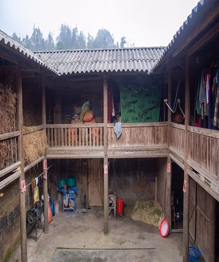 土坯房利用天然材料建造，如粘土、木材、竹子。房子没有钢筋，但仍然坚固安全。图自越南之声
